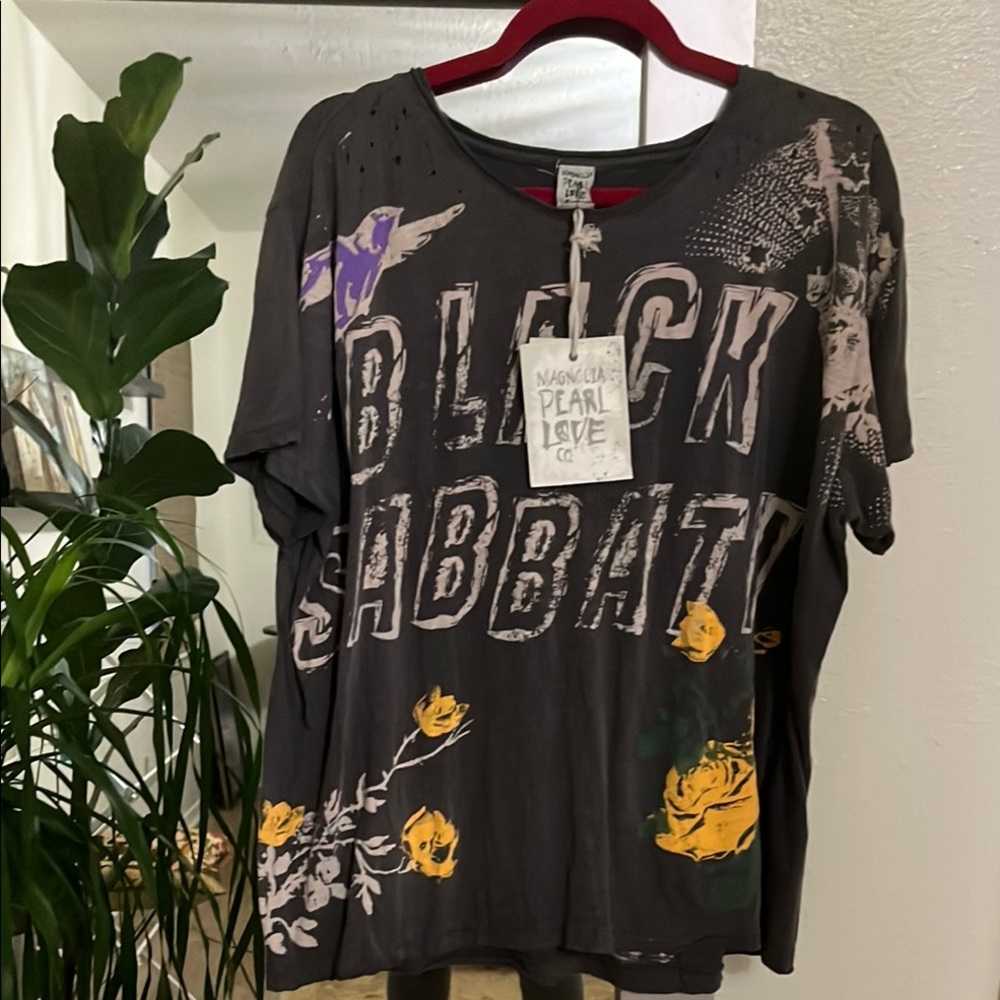 Magnolia Pearl Black Yellow Graphic Tee Relaxed Fit